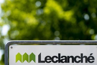 Le fabricant vaudois de batteries, toujours dans le rouge, assure avoir réduit sa perte nette par rapport à 2022. KEYSTONE/LAURENT GILLIERON